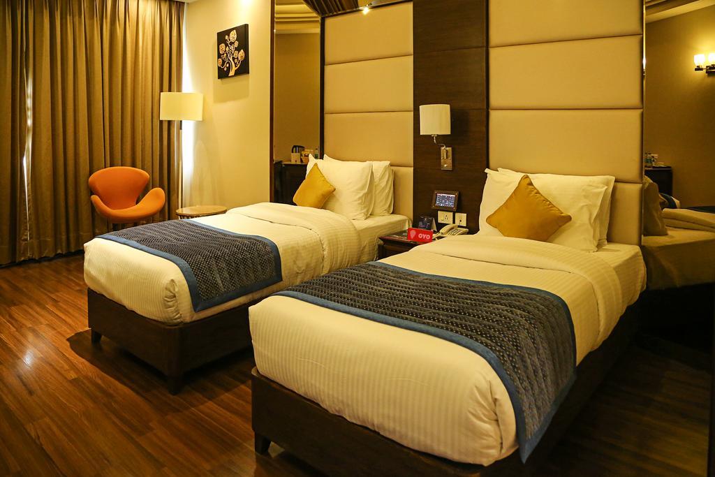 Oyo Premium Panchkula Sector 5 Hotel Exterior foto
