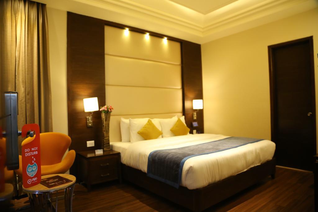 Oyo Premium Panchkula Sector 5 Hotel Exterior foto