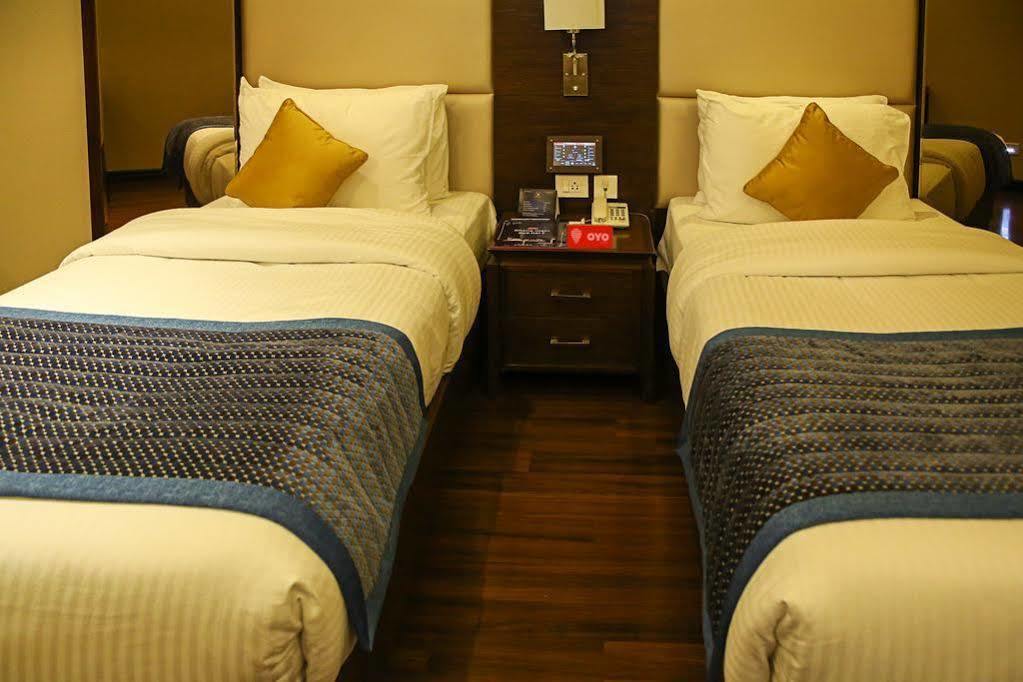 Oyo Premium Panchkula Sector 5 Hotel Exterior foto
